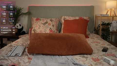 honeyyykate free recording from 2025-12-12 12:38:00