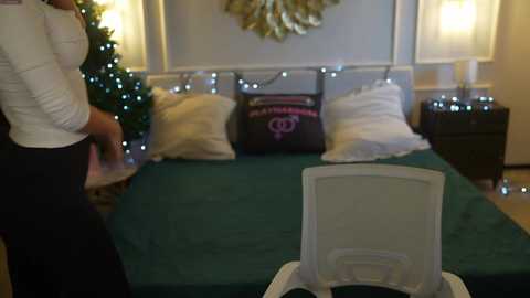 bright_diamonds_054 free recording from 2025-12-17 08:52:00