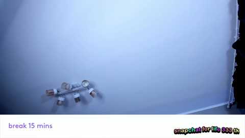 vivian_qwerty free recording from 2025-12-17 07:21:00