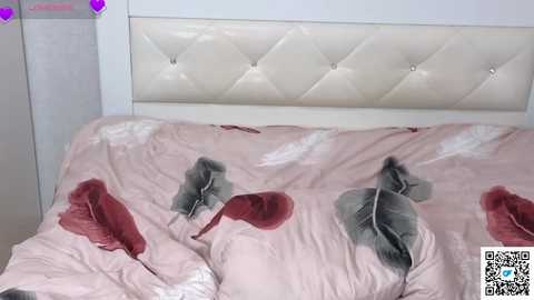 ella_desire free recording from 2025-12-30 19:13:00