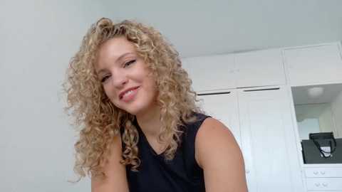 theislandgirl free recording from 2026-01-04 22:12:00