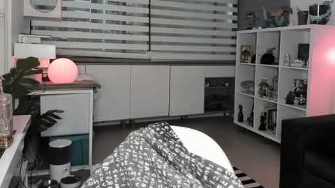 lonelly_lolly98 free recording from 2026-01-28 00:02:00