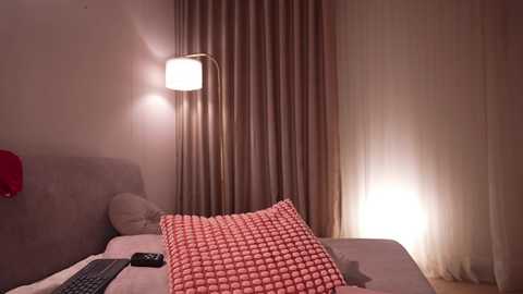 pauline_7 free recording from 2026-01-14 01:39:00