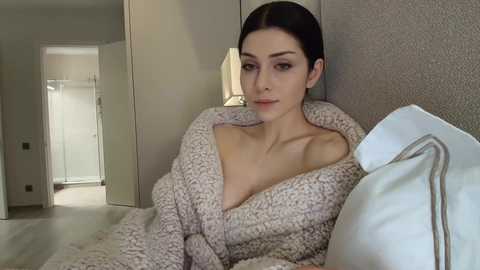 milla_bella free recording from 2026-01-15 00:18:00