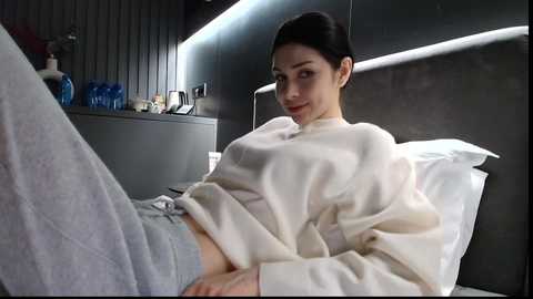 milla_bella free recording from 2026-01-21 21:33:00