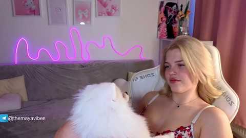 maya_blonde18 free recording from 