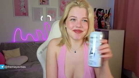 maya_blonde18 free recording from 
